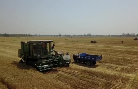 秋季農(nóng)機具養(yǎng)護