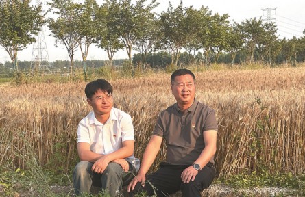 結(jié)對(duì)蹲點(diǎn) 與榜樣同行|孟凡余：從“跳回農(nóng)門”到“種出國門”