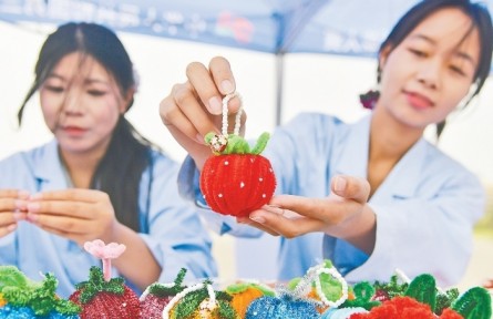 第三屆全國(guó)職業(yè)技能大賽“迎國(guó)賽 展風(fēng)采”系列活動(dòng)在河南鄭州啟動(dòng)