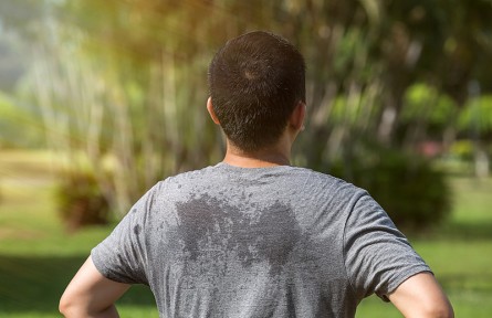 夏季大量出汗能排毒養(yǎng)顏？