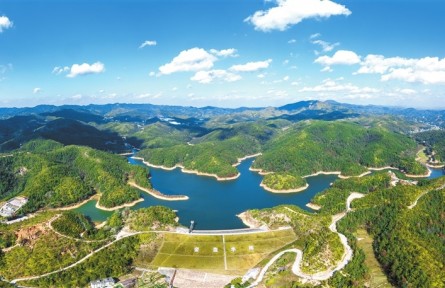 青山返翠 綠水涌流——江西贛州扎實推進廢棄礦山生態(tài)修復治理走筆