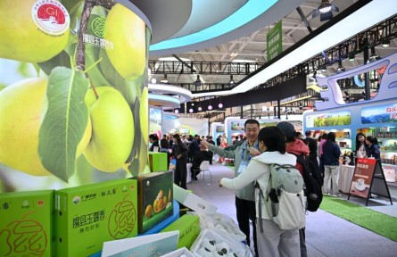 中國農(nóng)業(yè)從“產(chǎn)品出口”轉(zhuǎn)向“體系出?！?></a></td>
<td align=